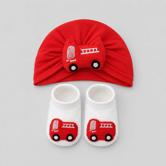 Adorable Cap & Socks 0-12months